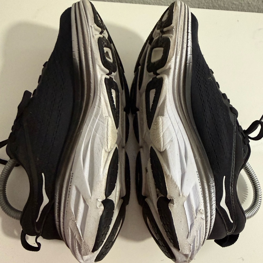 Hoka women size 5.5 bondi  8  Black and White Athletic Running Shoes - Picture 6 of 8